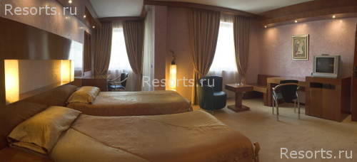 Anel Hotel 6